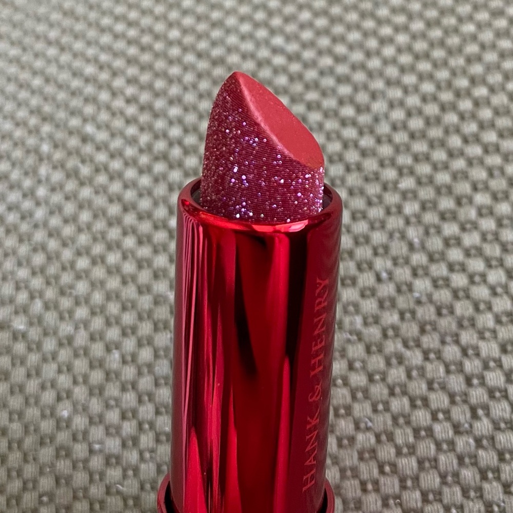 Hank & Henry satin cream lipstick